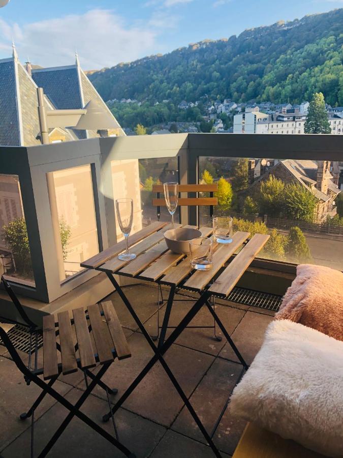 Dore Apartment *